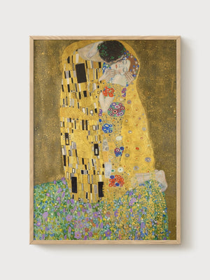 Gustav Klimt The Kiss Print poster in oak frame